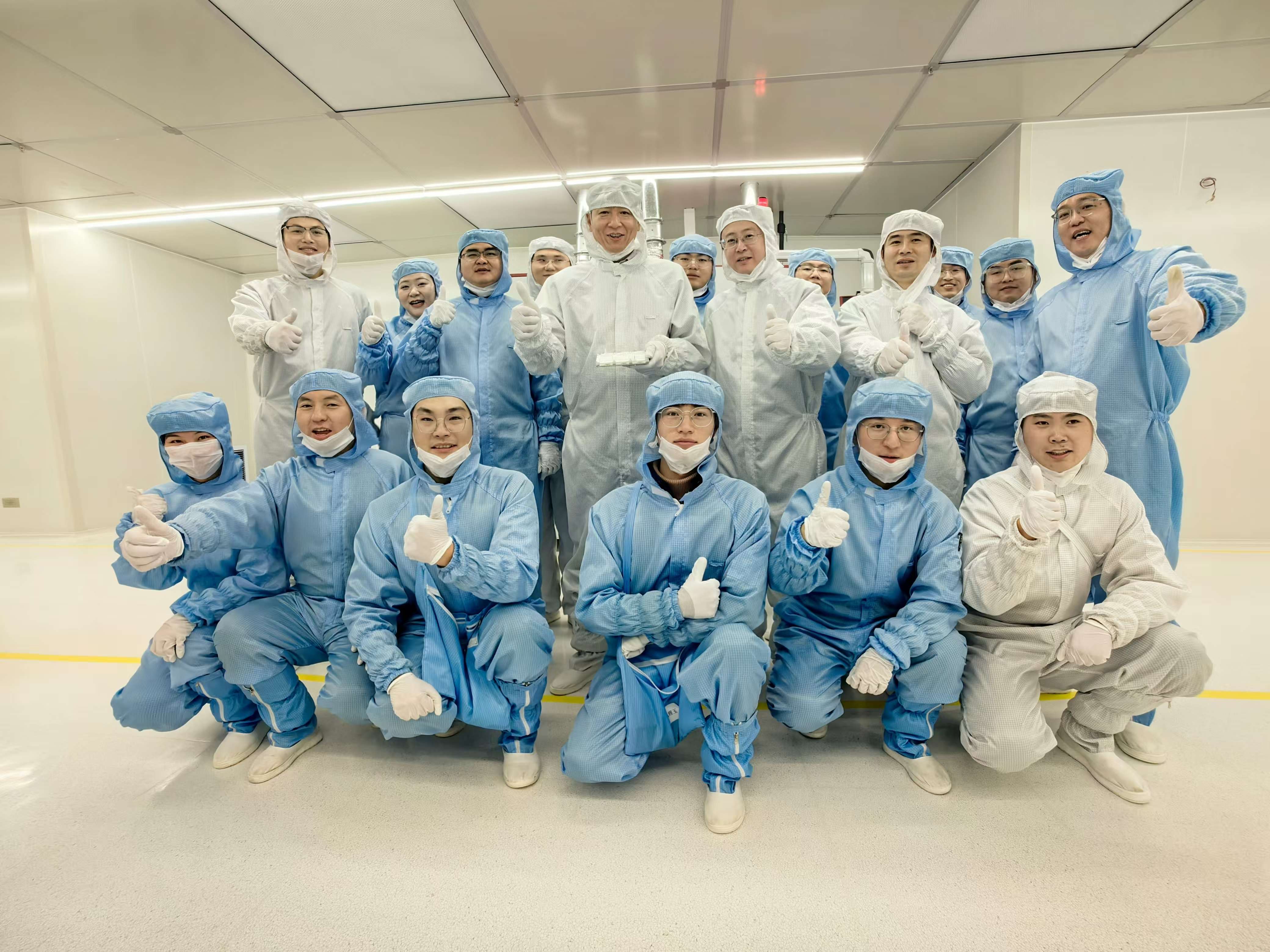再创新篇：意昂官网电子安徽省首条先进工艺SiC车规功率？椴001号产品成功下线
